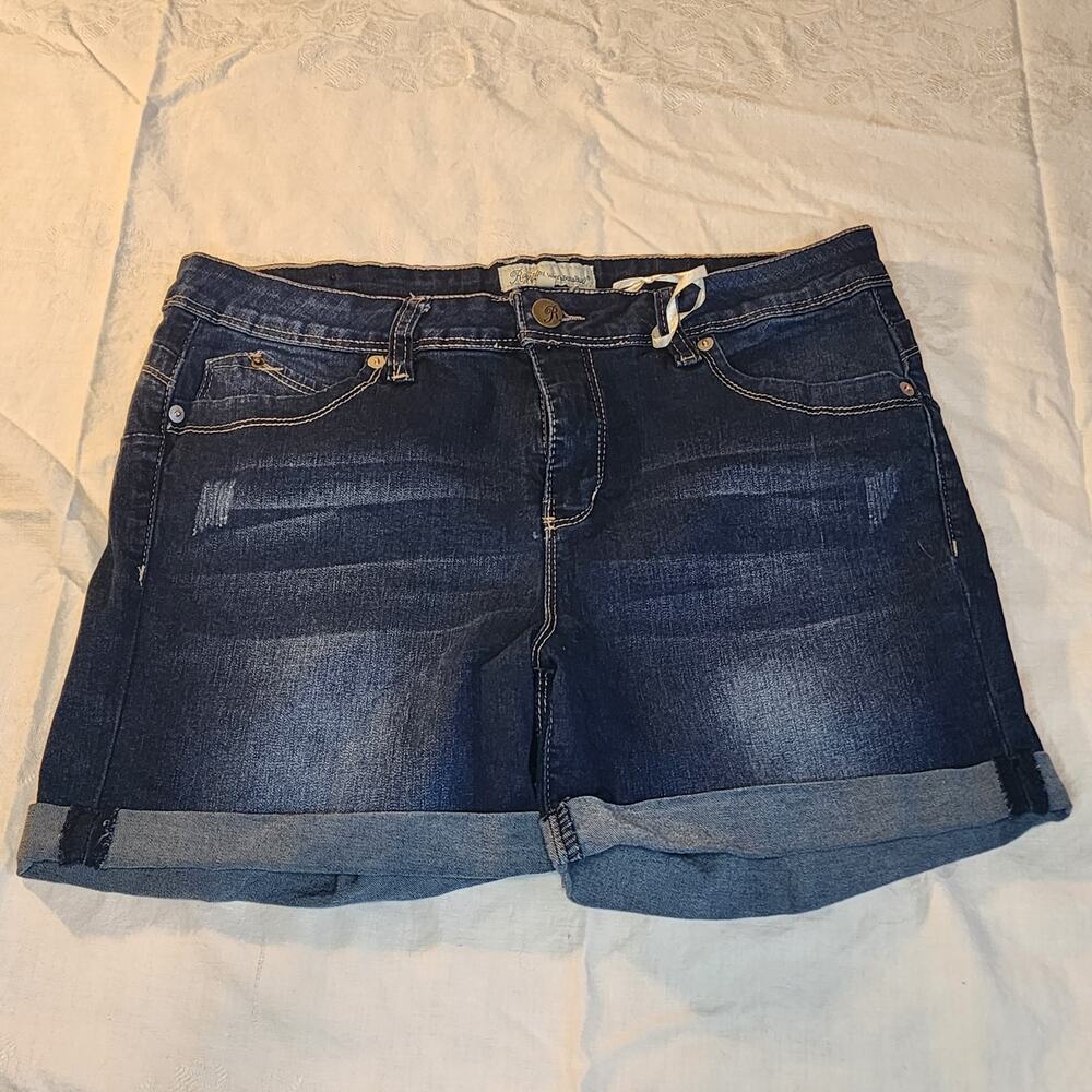 Royalty For Me Women's Shorts-SZ 14